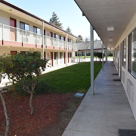 Valley Oaks Inn Woodland Exterior foto